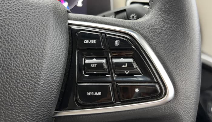 2023 Mahindra XUV700 AX 7 P MT 7 STR, Petrol, Manual, 12,238 km, Adaptive Cruise Control