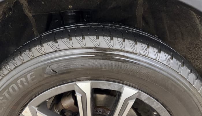 2023 Mahindra XUV700 AX 7 P MT 7 STR, Petrol, Manual, 12,238 km, Right Rear Tyre Tread