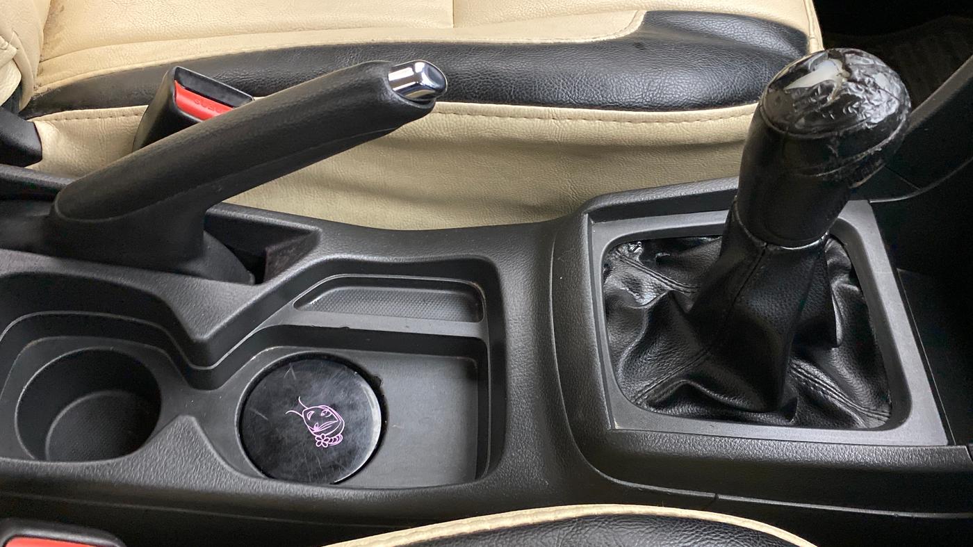 2016 Maruti Vitara Brezza LDI OPT, Diesel, Manual, 94,736 km, Gear Lever