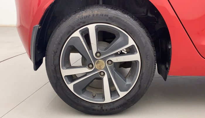 2021 Tata ALTROZ XZ PLUS PETROL, Petrol, Manual, 25,858 km, Right Rear Wheel