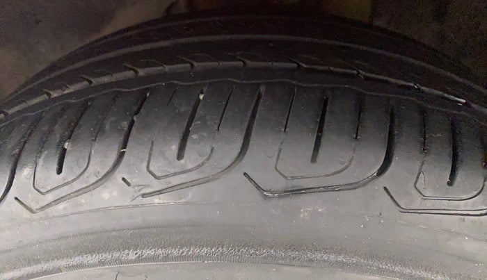 2021 Tata ALTROZ XZ PLUS PETROL, Petrol, Manual, 25,858 km, Left Front Tyre Tread