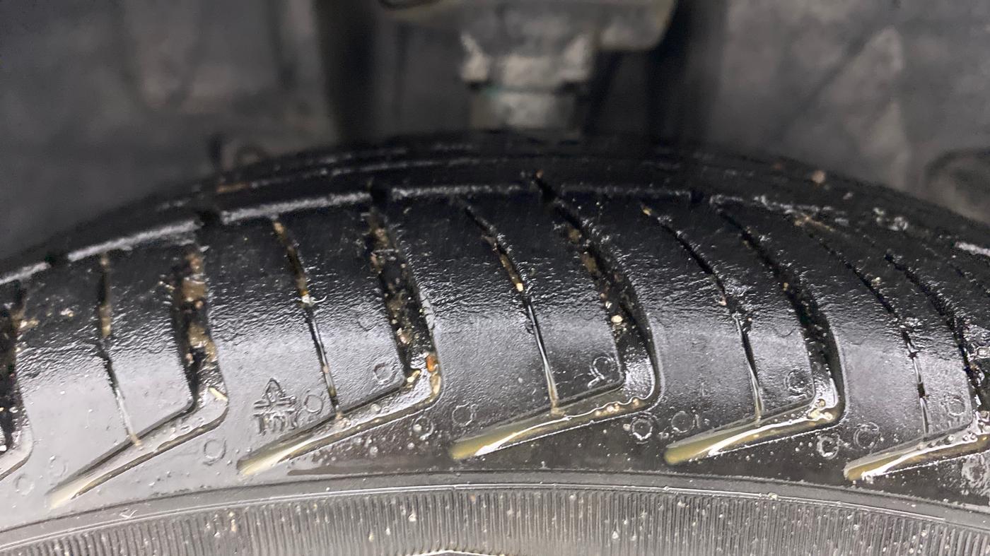 2017 Datsun Redi Go T (O), Petrol, Manual, 79,958 km, Left Front Tyre Tread