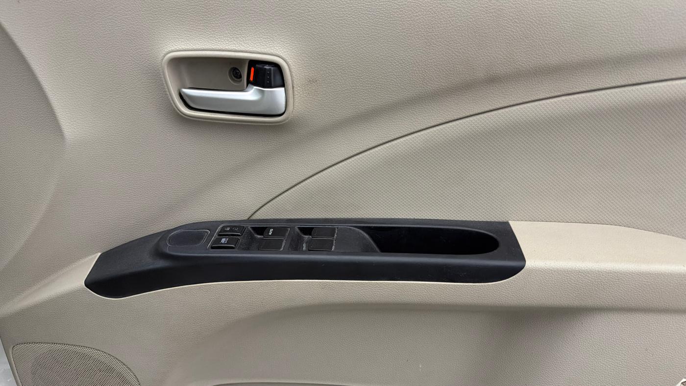 2018 Maruti Celerio VXI CNG, CNG, Manual, 24,468 km, Driver Side Door Panels Control