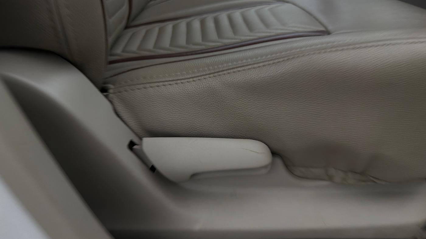 2018 Maruti Celerio VXI CNG, CNG, Manual, 24,468 km, Driver Side Adjustment Panel
