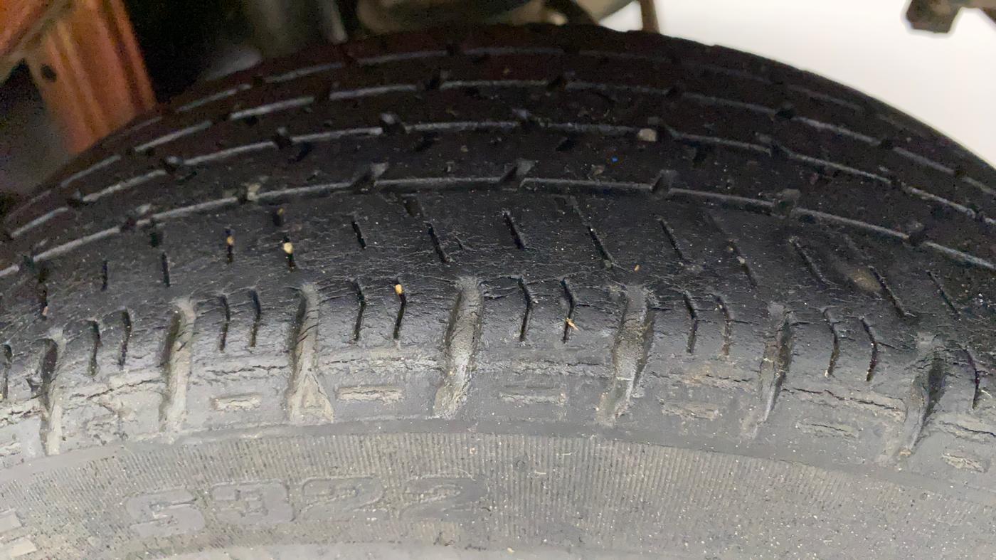 2015 Maruti Alto K10 VXI AMT, Petrol, Automatic, 61,739 km, Left Rear Tyre Tread