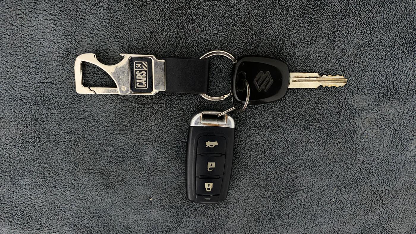 2015 Maruti Alto K10 VXI AMT, Petrol, Automatic, 61,739 km, Key Close Up