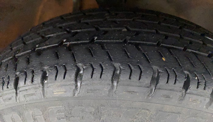 2015 Maruti Alto K10 VXI AMT, Petrol, Automatic, 61,739 km, Right Front Tyre Tread