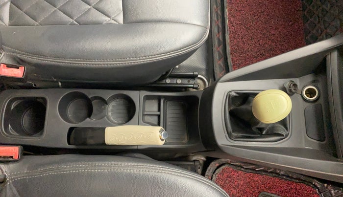 2015 Ford New Figo TITANIUM 1.2 PETROL MT, Petrol, Manual, 75,224 km, Gear Lever