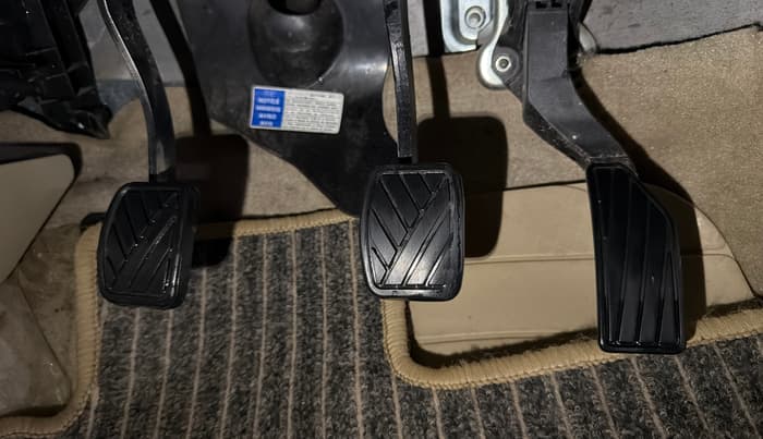 2019 Maruti Ciaz SIGMA 1.5 SHVS MT  PETROL, Petrol, Manual, 97,332 km, Pedals