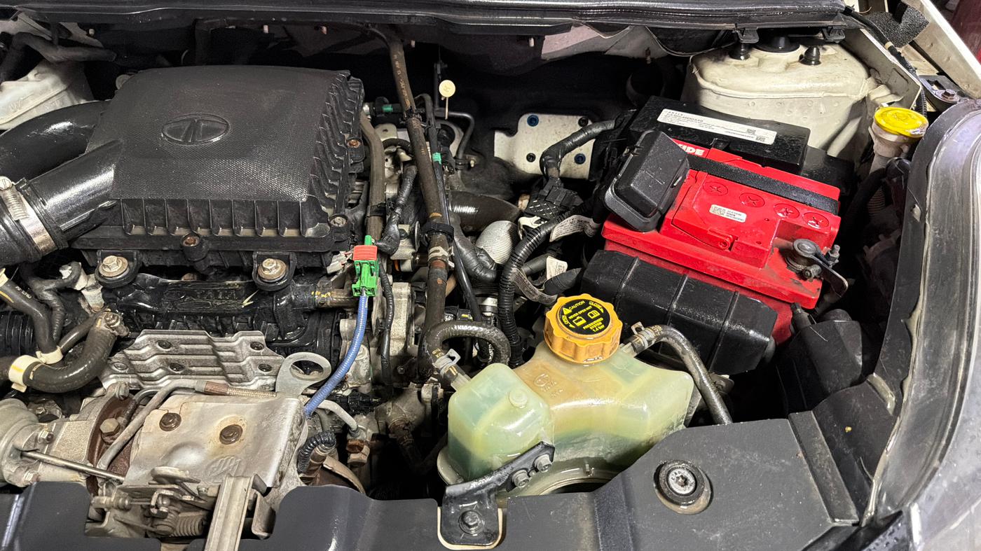 2019 Tata NEXON XZA PLUS PETROL DUAL TONE, Petrol, Automatic, 54,060 km, Engine View - Left