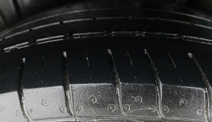 2018 Maruti Ertiga VDI SHVS, Diesel, Manual, 74,283 km, Left Rear Tyre Tread