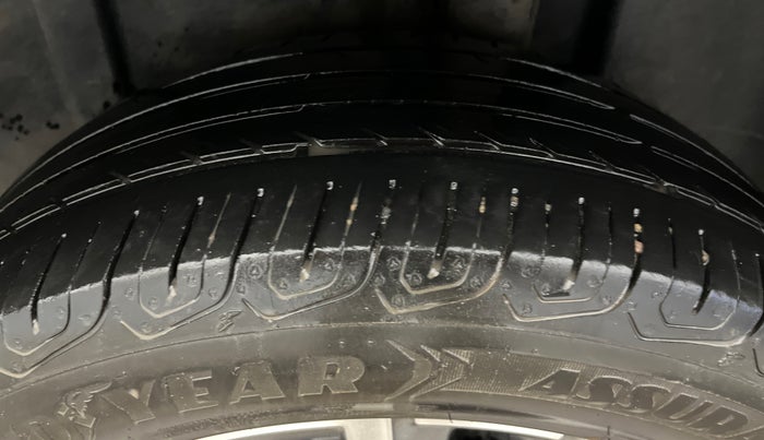2022 Skoda SLAVIA STYLE 1.0L TSI MT, Petrol, Manual, 63,975 km, Left Rear Tyre Tread