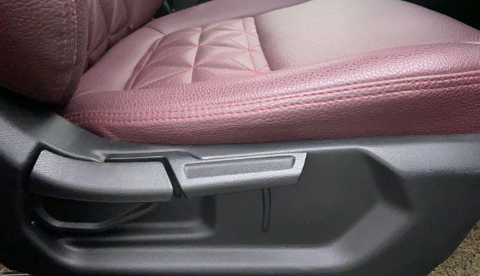 2020 Hyundai VENUE 1.0 TURBO GDI SX+ AT, Petrol, Automatic, 36,275 km, Driver Side Adjustment Panel