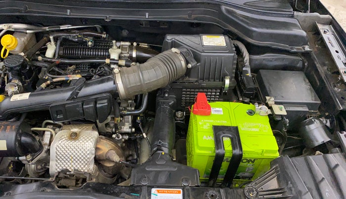 2023 Mahindra XUV300 W4 1.2 PETROL, Petrol, Manual, 24,358 km, Engine View - Left