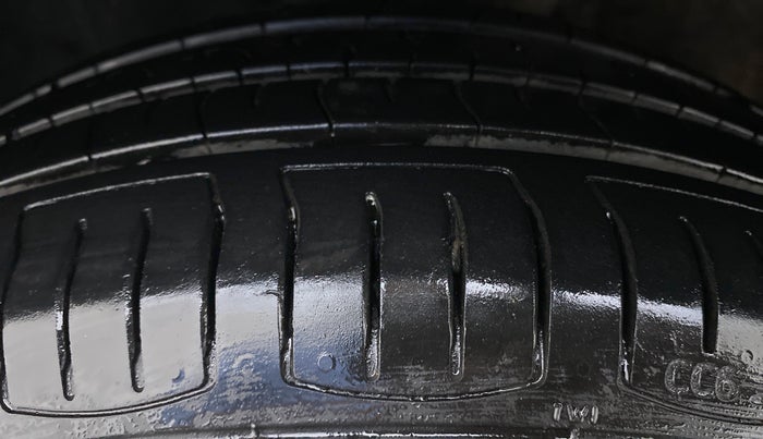 2012 Volkswagen Polo COMFORTLINE 1.2L PETROL, Petrol, Manual, 46,693 km, Left Front Tyre Tread