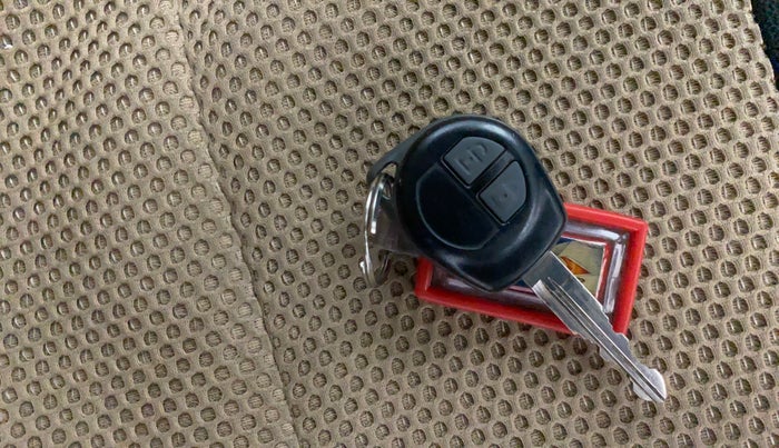 2015 Maruti Wagon R 1.0 VXI, Petrol, Manual, 34,217 km, Key Close Up