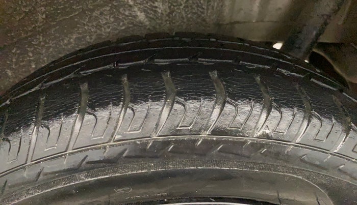 2015 Maruti Wagon R 1.0 VXI, Petrol, Manual, 34,217 km, Left Rear Tyre Tread