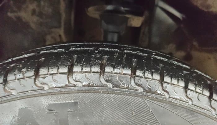 2017 Renault Kwid CLIMBER 1.0 AMT, Petrol, Automatic, 16,344 km, Left Front Tyre Tread
