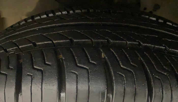 2012 Honda Brio S MT, Petrol, Manual, 53,986 km, Left Front Tyre Tread