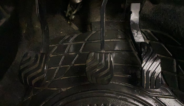 2019 Renault TRIBER RXT, Petrol, Manual, 35,615 km, Pedals