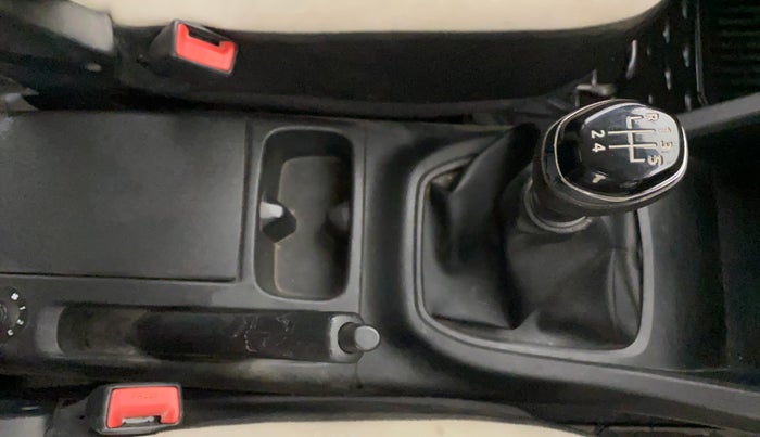 2019 Renault TRIBER RXT, Petrol, Manual, 35,615 km, Gear Lever