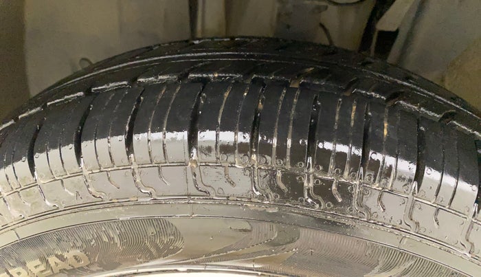 2019 Renault TRIBER RXT, Petrol, Manual, 35,615 km, Left Front Tyre Tread