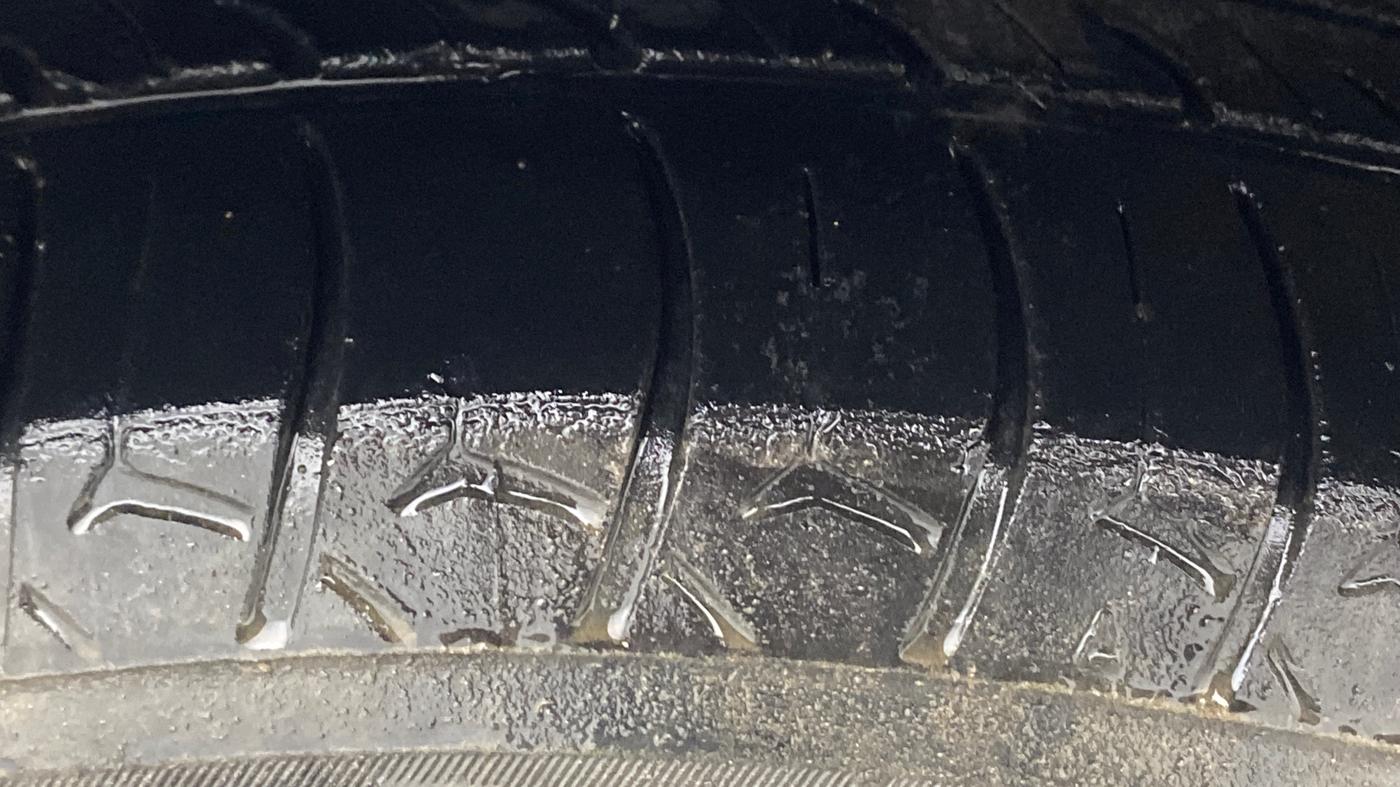 2016 Maruti Celerio ZXI AMT, Petrol, Automatic, 57,039 km, Right Front Tyre Tread