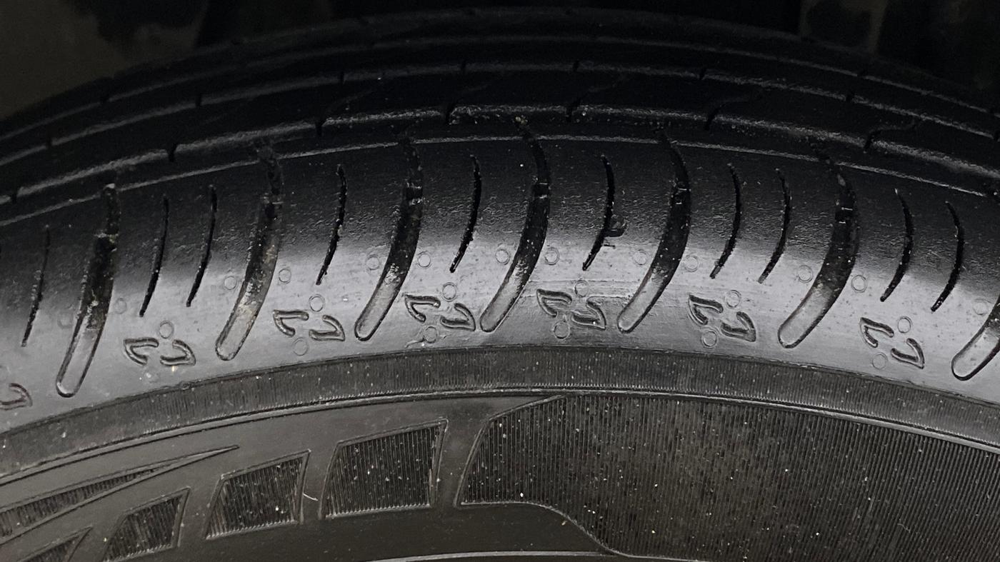 2021 Nissan MAGNITE XV TURBO, Petrol, Manual, 44,794 km, Left Front Tyre Tread
