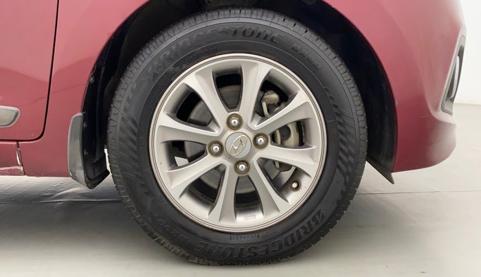 2016 Hyundai Grand i10 ASTA AT 1.2 KAPPA VTVT, Petrol, Automatic, 42,687 km, Right Front Wheel