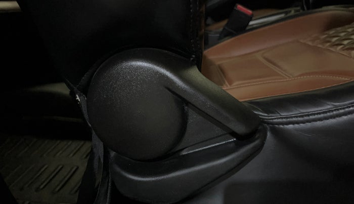 2016 Maruti Baleno DELTA PETROL 1.2, Petrol, Manual, 30,437 km, Driver Side Adjustment Panel