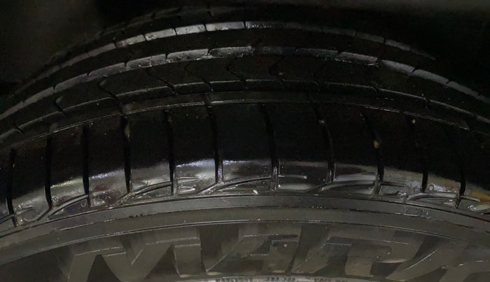 2018 Jeep Compass LIMITED 2.0 DIESEL, Diesel, Manual, 82,723 km, Right Rear Tyre Tread