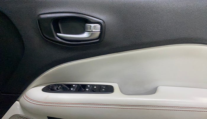 2018 Jeep Compass LIMITED 2.0 DIESEL, Diesel, Manual, 82,723 km, Driver Side Door Panels Control