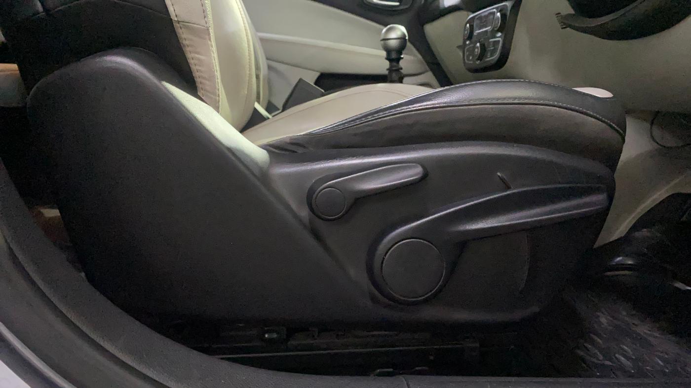 2018 Jeep Compass LIMITED 2.0 DIESEL, Diesel, Manual, 82,732 km, Driver Side Adjustment Panel