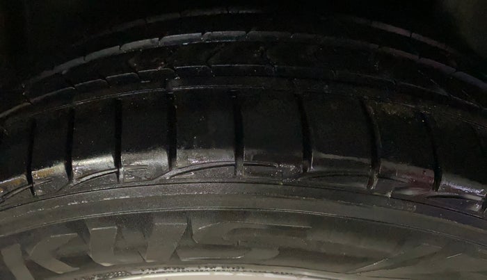 2018 Jeep Compass LIMITED 2.0 DIESEL, Diesel, Manual, 82,723 km, Left Rear Tyre Tread