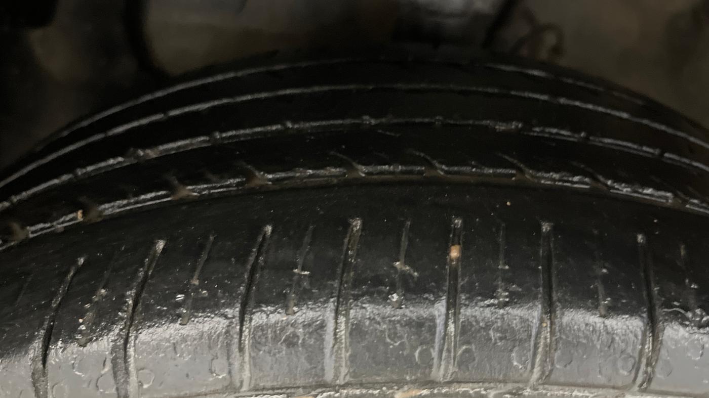 2014 Hyundai Elite i20 ASTA 1.2, Petrol, Manual, 84,536 km, Left Front Tyre Tread