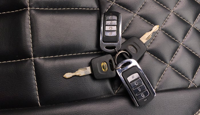 2016 Datsun Redi Go T (O), Petrol, Manual, 59,675 km, Key Close Up