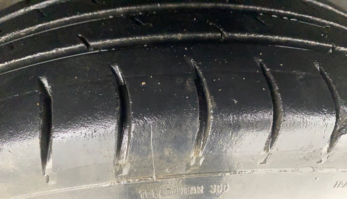 2016 Datsun Redi Go T (O), Petrol, Manual, 59,675 km, Right Front Tyre Tread