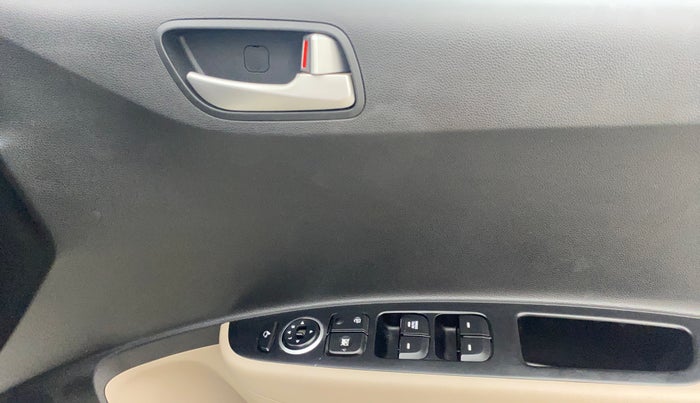 2015 Hyundai Xcent S 1.2, Petrol, Manual, 24,867 km, Driver Side Door Panels Control