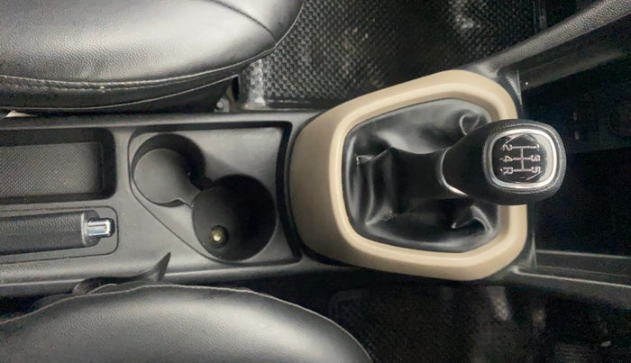 2015 Hyundai Xcent S 1.2, Petrol, Manual, 24,867 km, Gear Lever