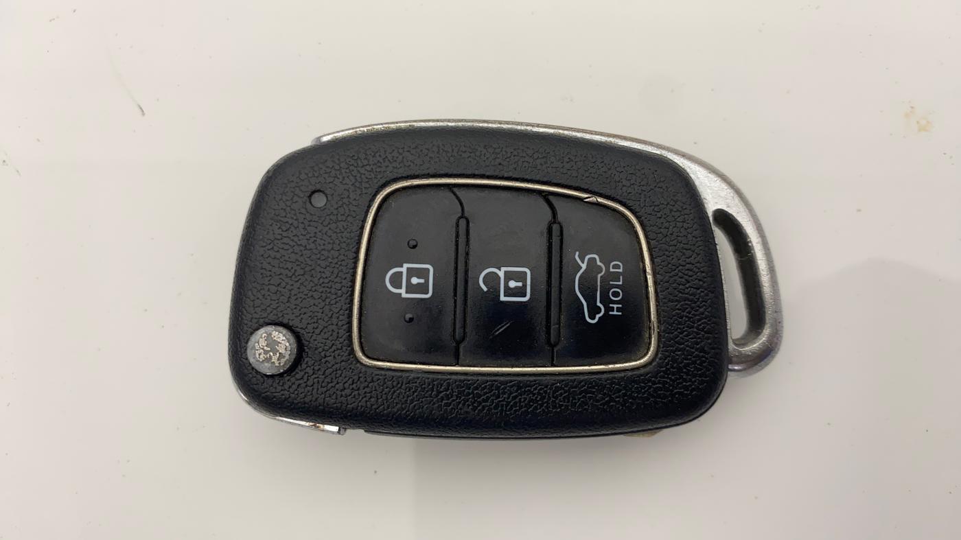 2018 Hyundai Xcent S 1.2, Petrol, Manual, 91,238 km, Key Close Up