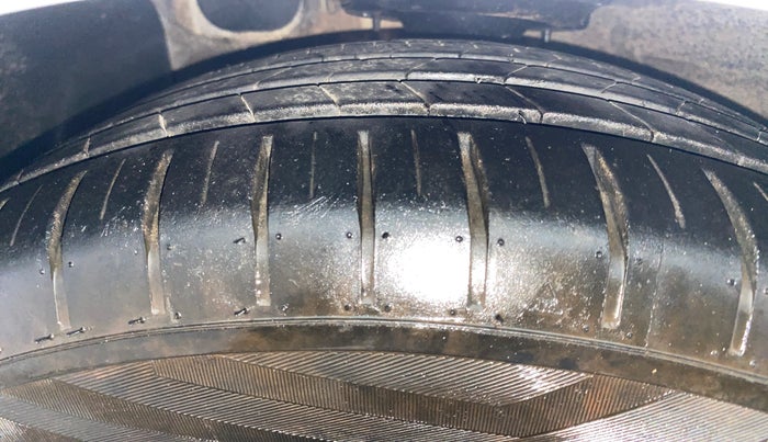 2018 Hyundai Xcent S 1.2, Petrol, Manual, 91,238 km, Left Front Tyre Tread