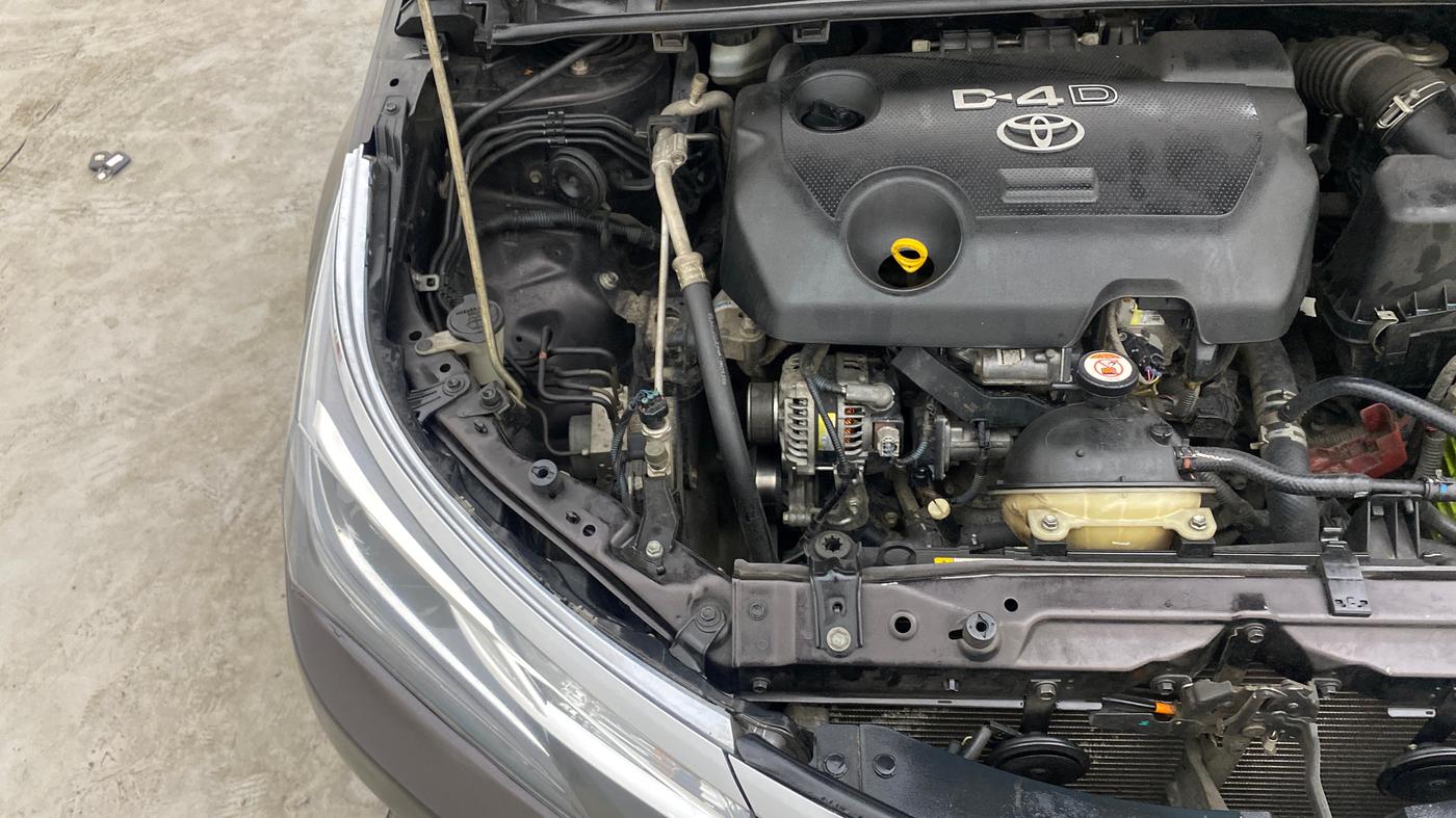 2017 Toyota Corolla Altis GL DIESEL, Diesel, Manual, 1,41,572 km, Engine View - Right