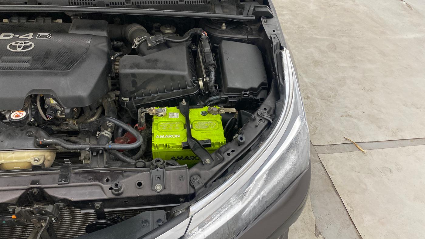 2017 Toyota Corolla Altis GL DIESEL, Diesel, Manual, 1,41,572 km, Engine View - Left