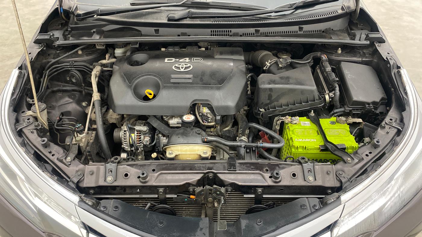 2017 Toyota Corolla Altis GL DIESEL, Diesel, Manual, 1,41,572 km, Engine View