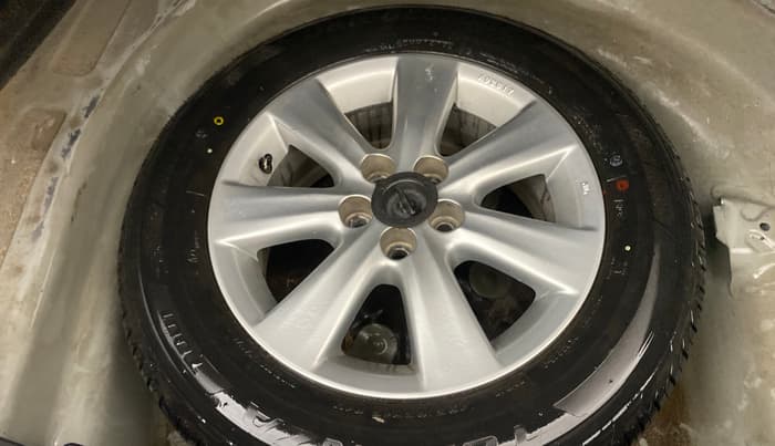 2017 Toyota Corolla Altis GL DIESEL, Diesel, Manual, 1,41,572 km, Spare Tyre