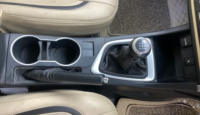 2017 Toyota Corolla Altis GL DIESEL, Diesel, Manual, 1,41,572 km, Gear Lever