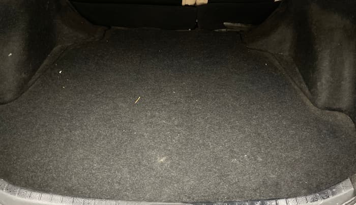 2017 Toyota Corolla Altis GL DIESEL, Diesel, Manual, 1,41,572 km, Boot Inside