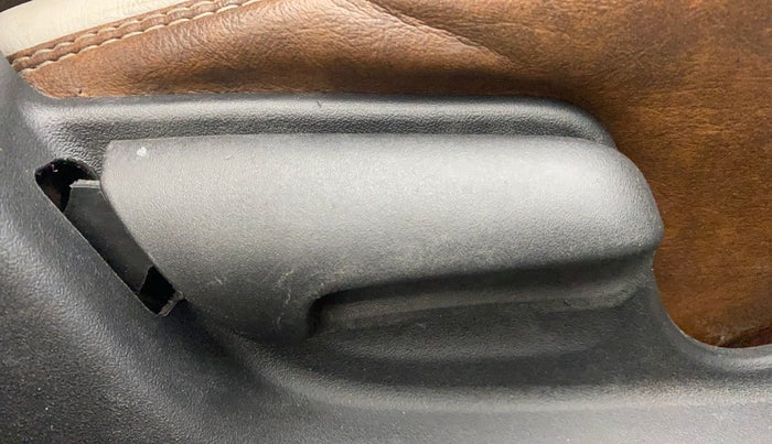 2016 Maruti Swift VXI, Petrol, Manual, 1,21,707 km, Driver Side Adjustment Panel