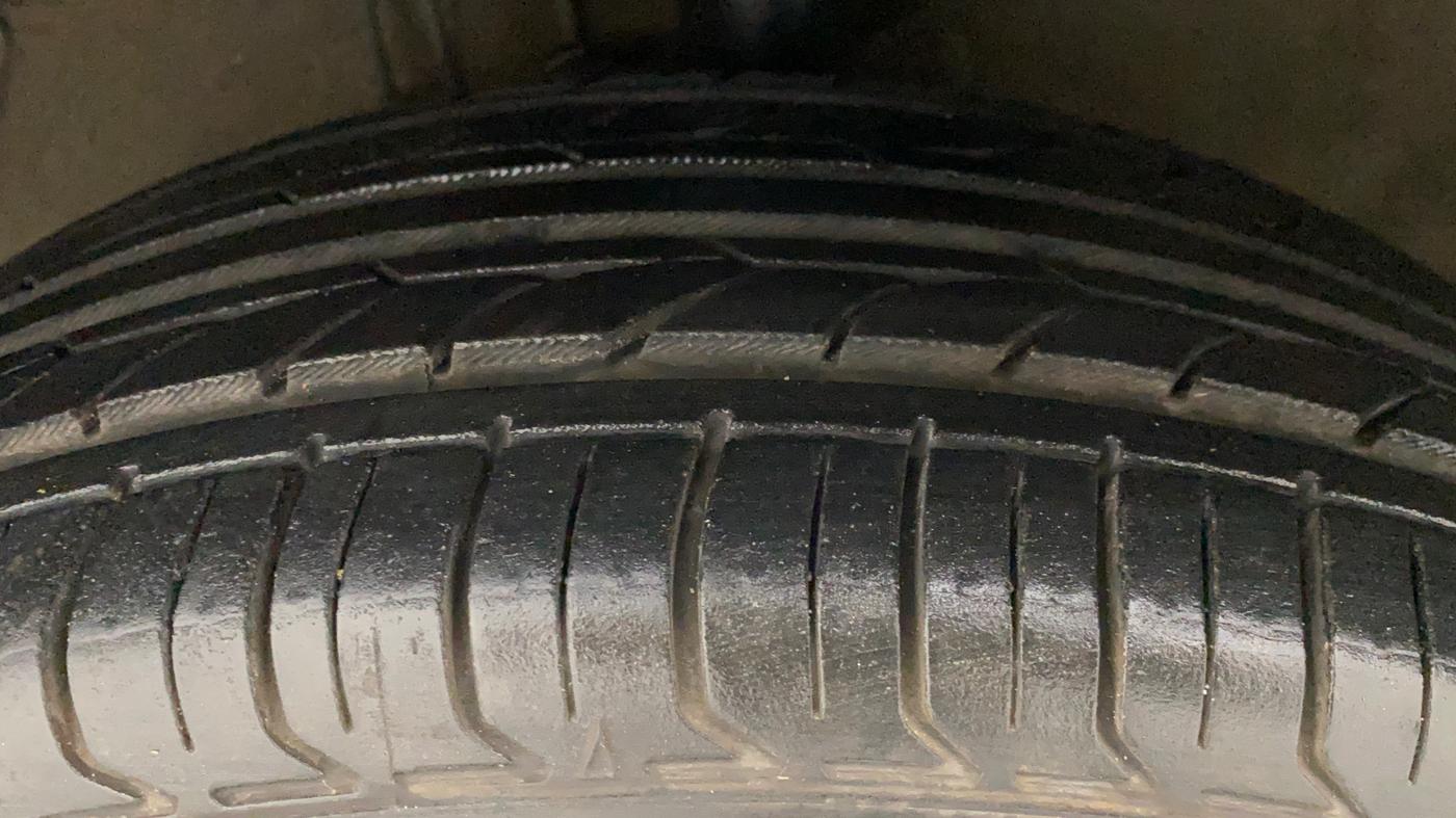 2012 Hyundai i20 SPORTZ 1.2, Petrol, Manual, 52,538 km, Left Front Tyre Tread