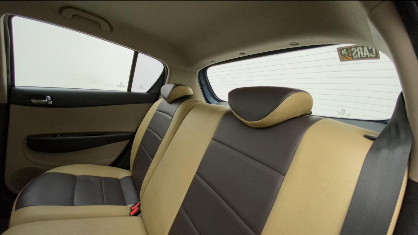2012 Hyundai i20 SPORTZ 1.2, Petrol, Manual, 52,538 km, Right Side Rear Door Cabin